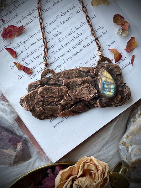 Forest Bark Labradorite Necklace